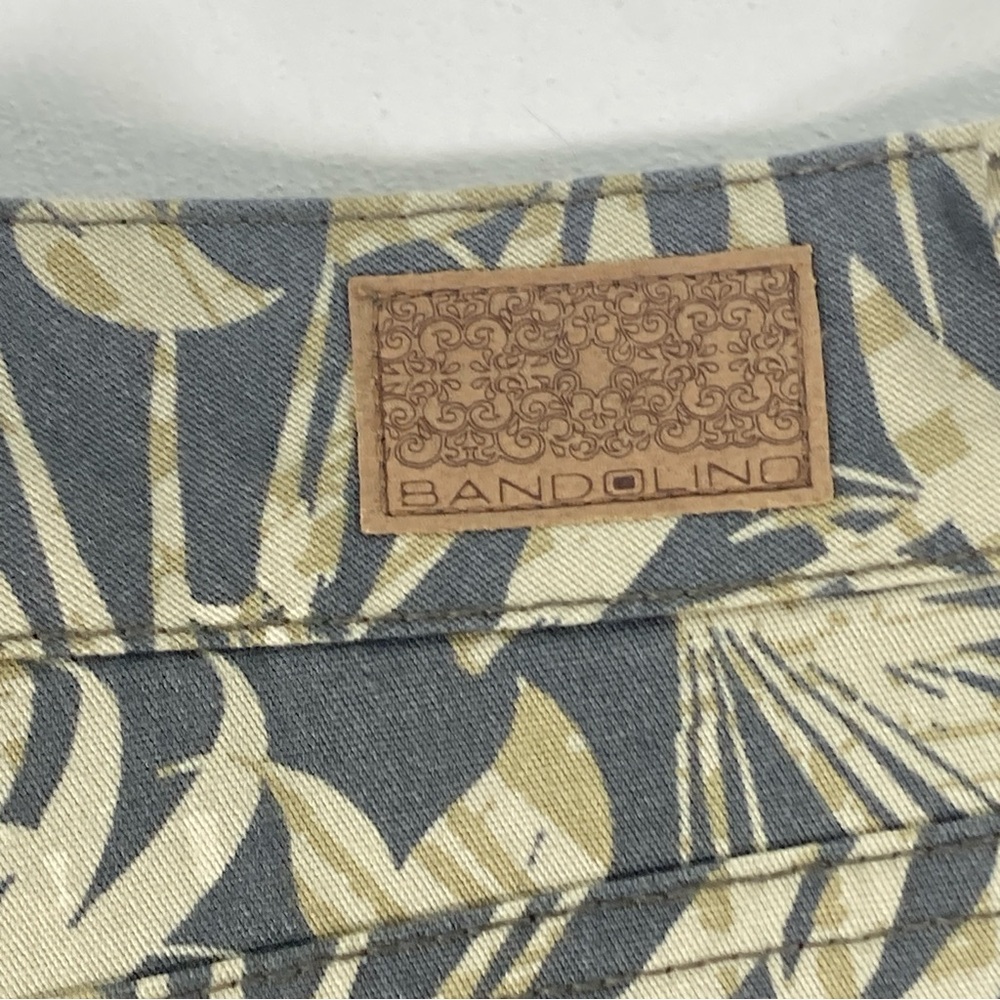 Bandolino Mandie Womens Grey/Yellow Capri Pants Size 14 Print Hawaiian Tropical - Picture 12 of 16